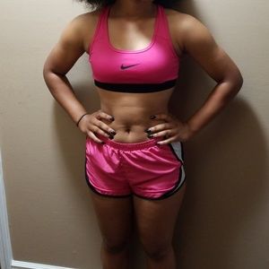 NWT Nike Sports Bra (Small)